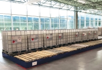 Zone de stockage pour plusieurs cubitainers - Bac souple en intérieur